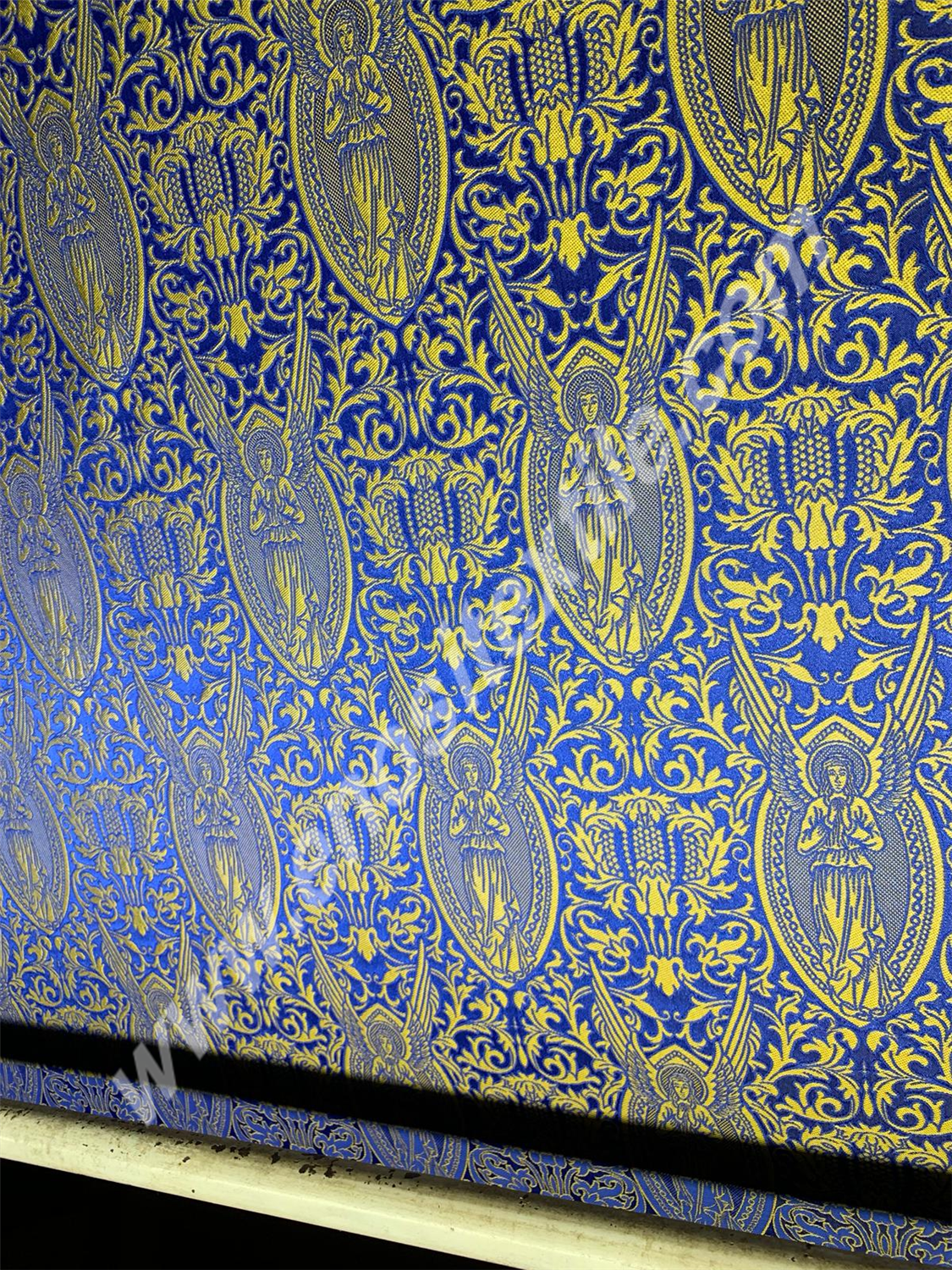 【8/16迄】Blood Drop Brocade アーティストプルーフ fab Royal Blue w/ Multi Colored Flowers - Faux Silk Brocade Jacquard